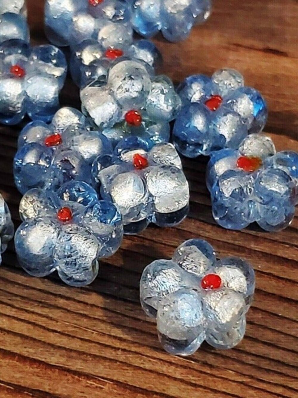 Vintage Icy Blue Handcrafted India Glass Flower Beads with Silver Foil 5 pcs - Picture 10 of 11